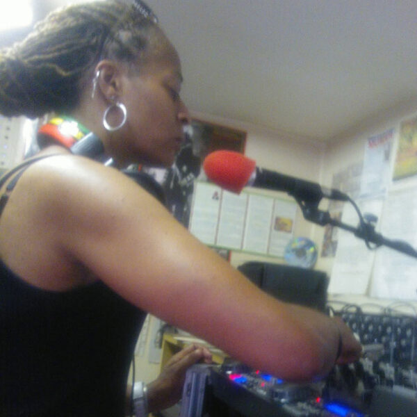 6 6